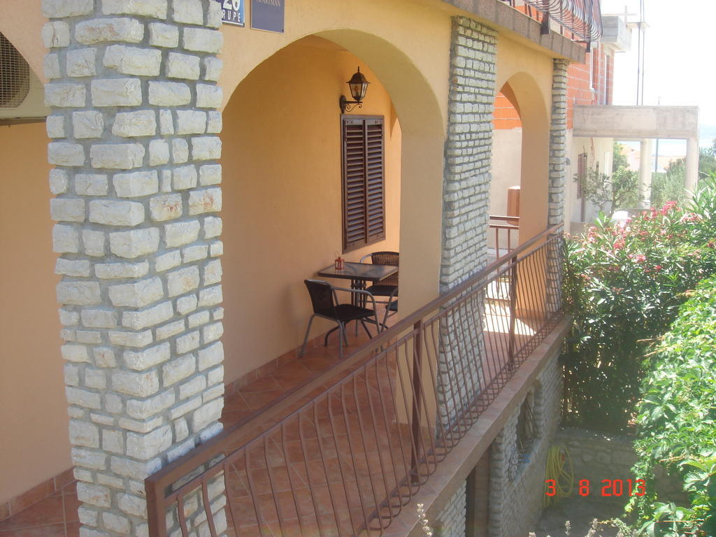 Apartments Renata Primosten Room photo